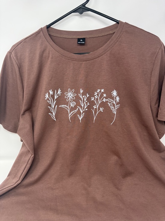 SHEIN Tops - Women's Brown Floral Graphic Tee-short sleeve XL Brand New